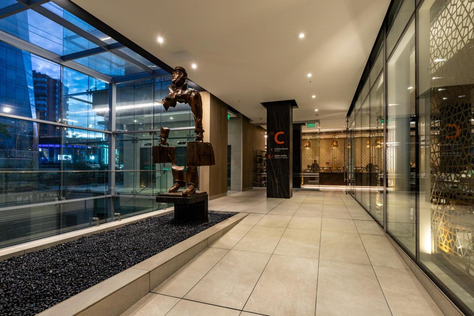 Western Premier Marina Condes Hotel Santiago